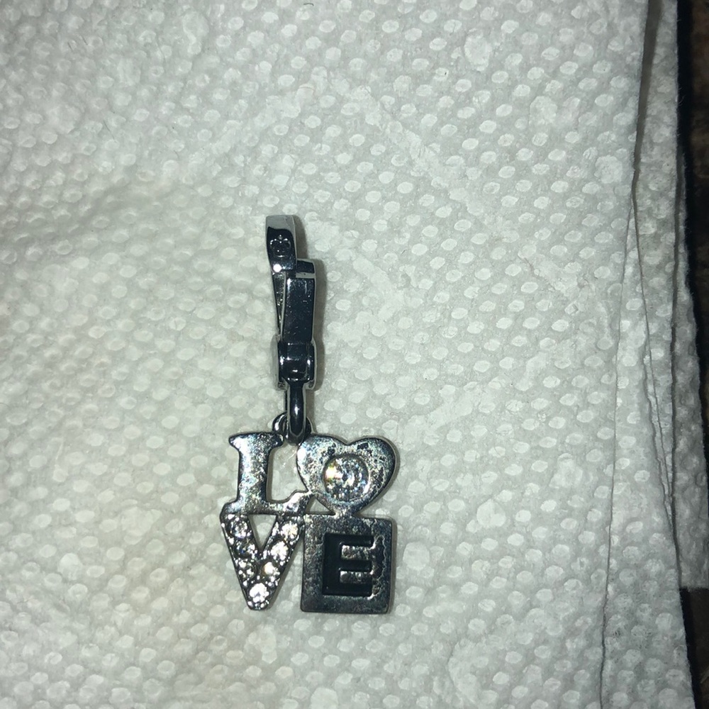 Juicy charm